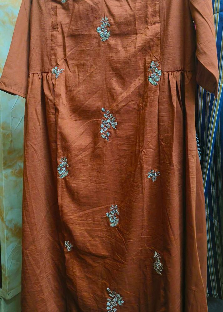 Elegant Embroidered Kurta