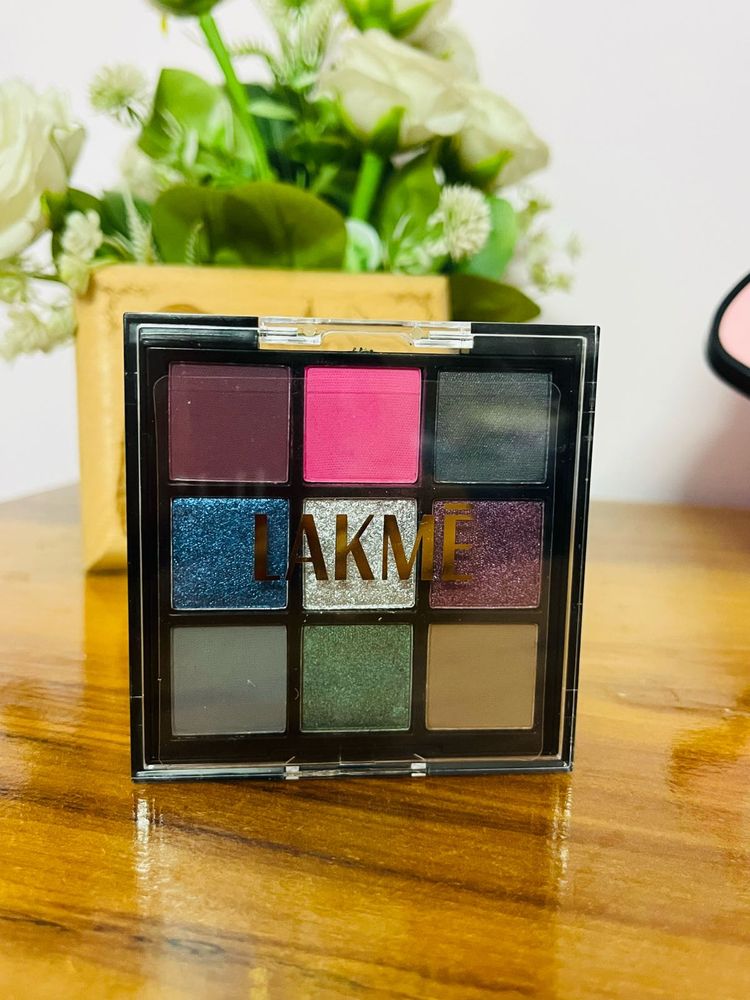 Lakme 9 to 5 Eyeshadow Palette