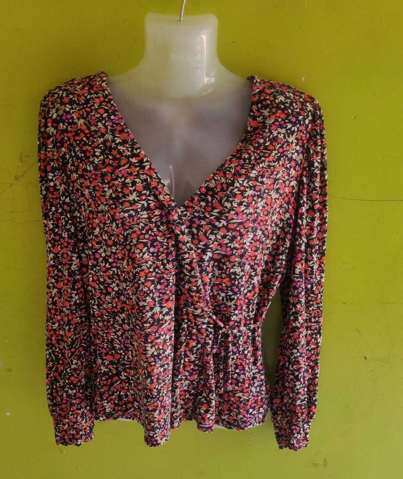CUTE MULTI FLOWER TOP