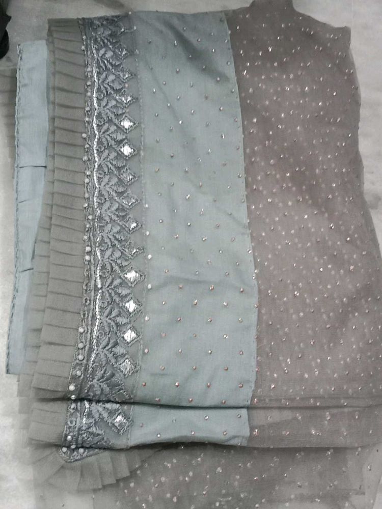 Elegant Grey Saree ,Blouse And Peticoat Newly Sare
