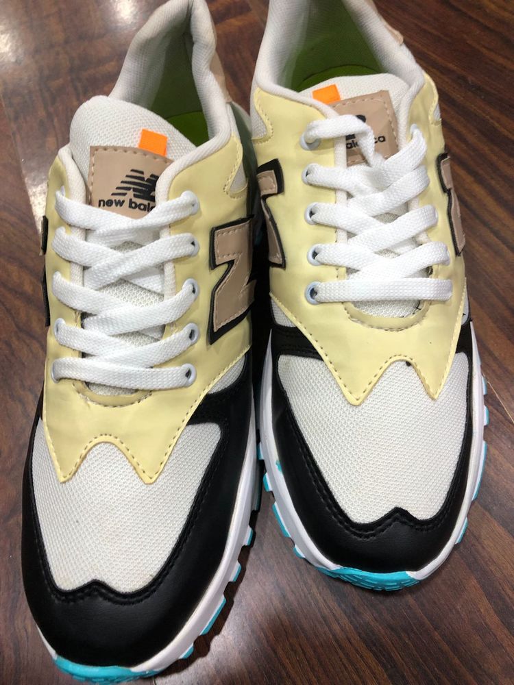 New Balanca Sneakers Size UK 9