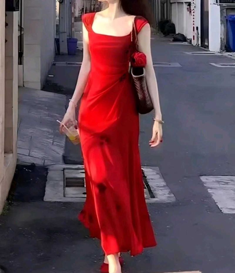 Elegant Red Maxi Dress