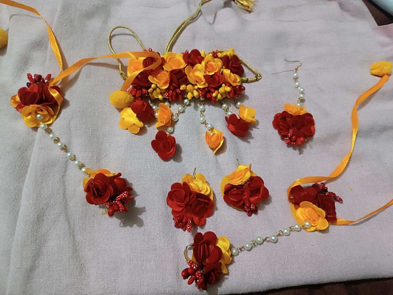 Floral Jewellery Set