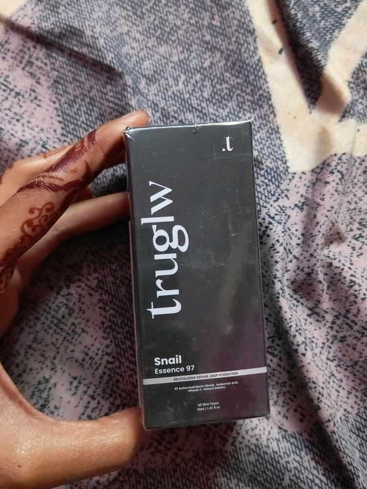 Truglw Snail Essence Face Serum
