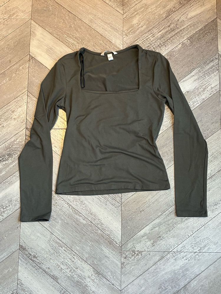 Square Neck Long Sleeve Top