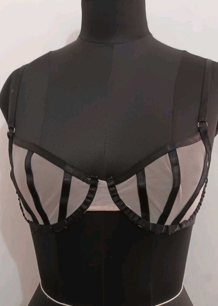 Wired Net Bra..small Flaw In Pics..