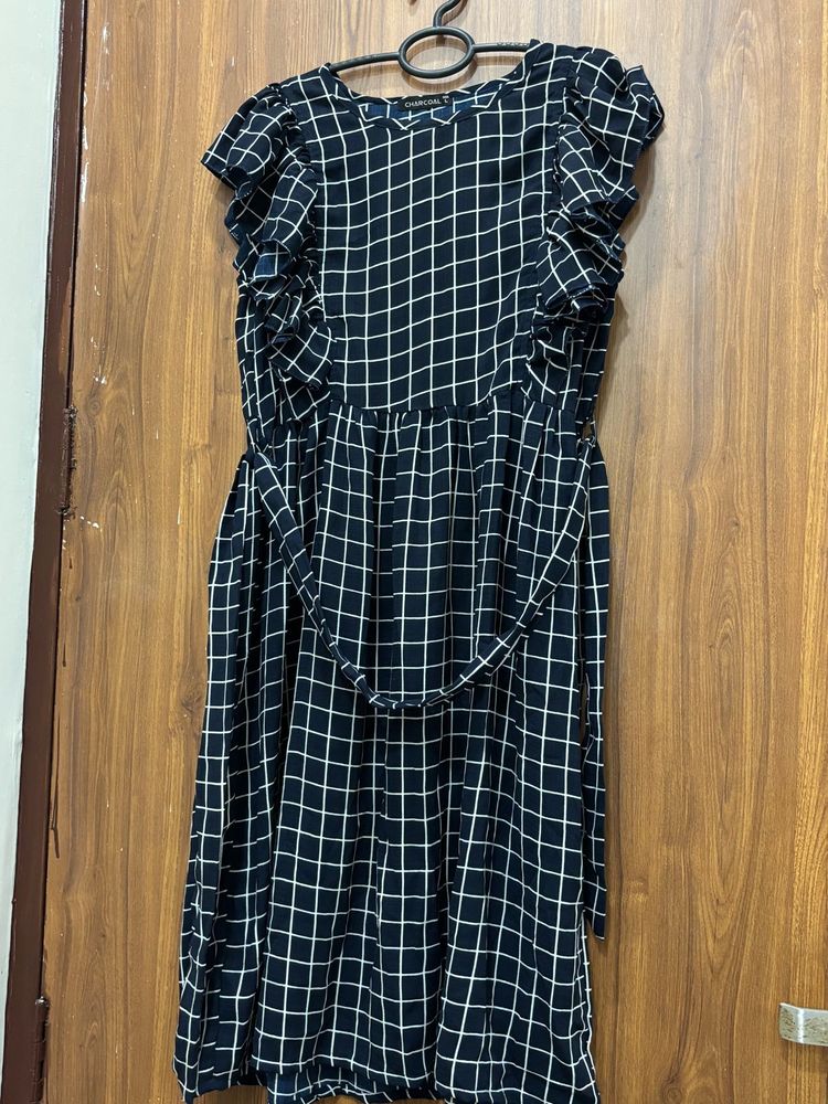 Chic navy blue &amp; White Checkered Dress