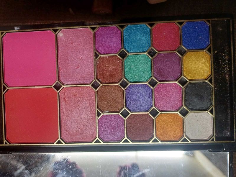 Colorful Eyeshadow Palette