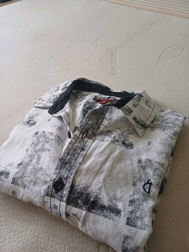 Gini and Jony Boys&#39; White &amp; Black Cotton Sh
