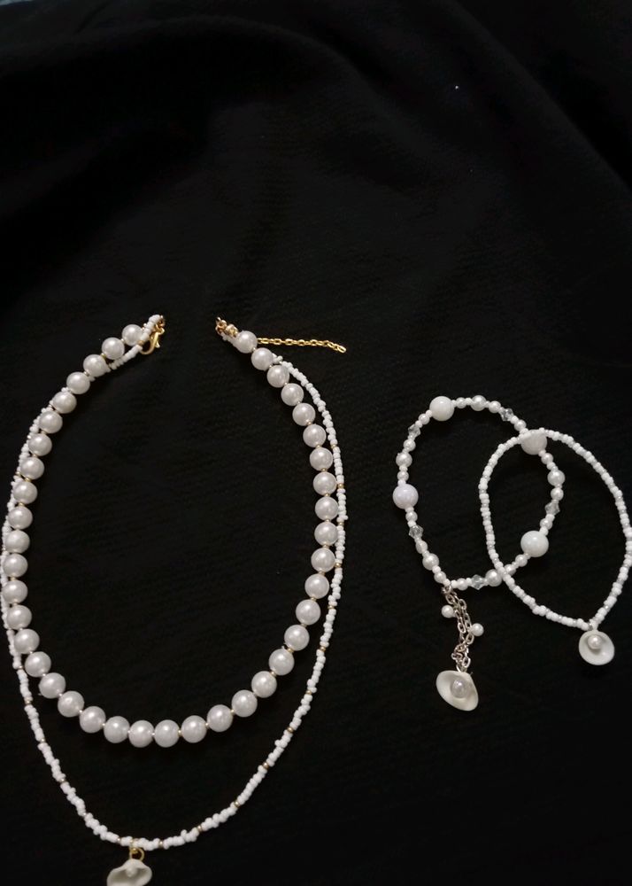 Beaded Necklace And Bracelets