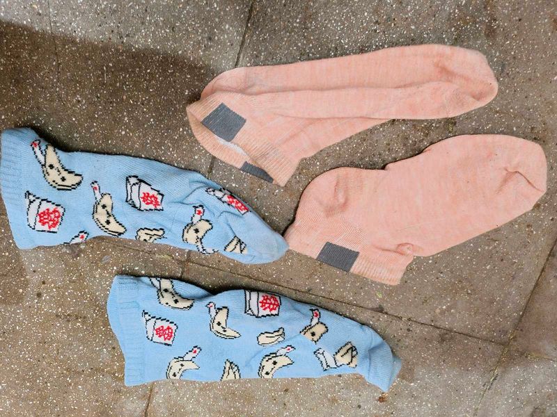 socks 2 pair