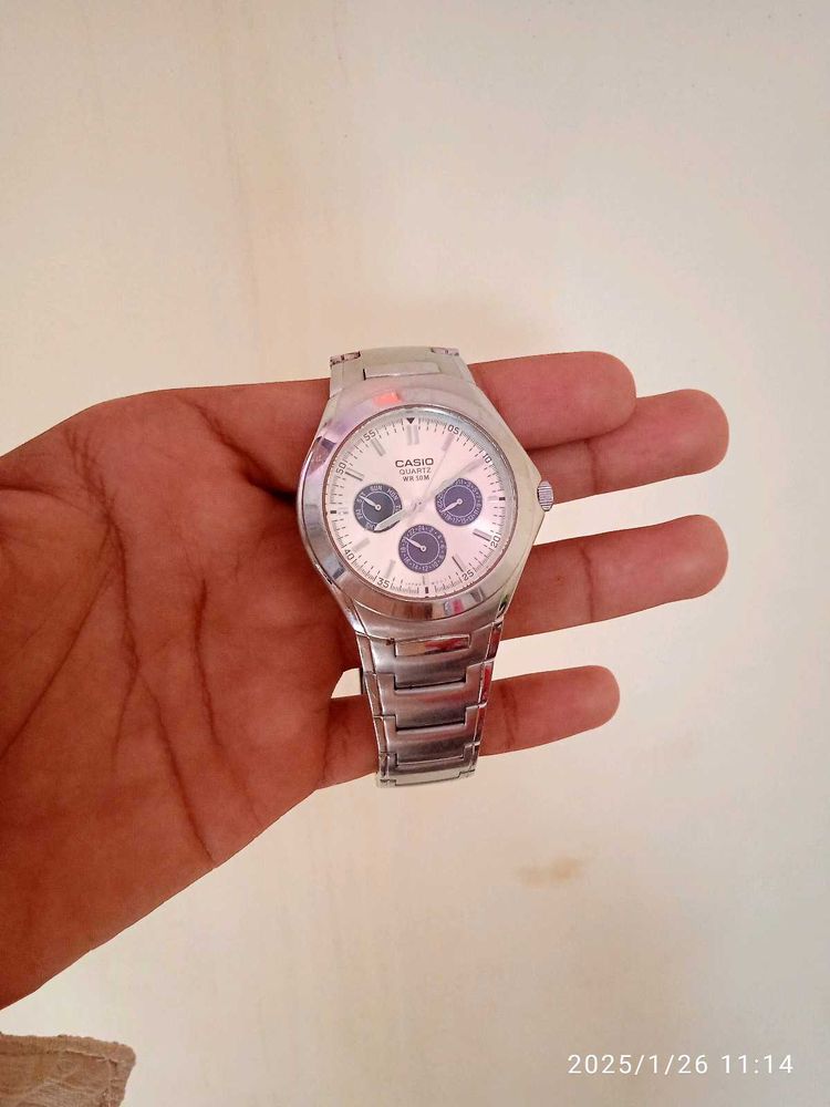 Casio Quartz Watch.