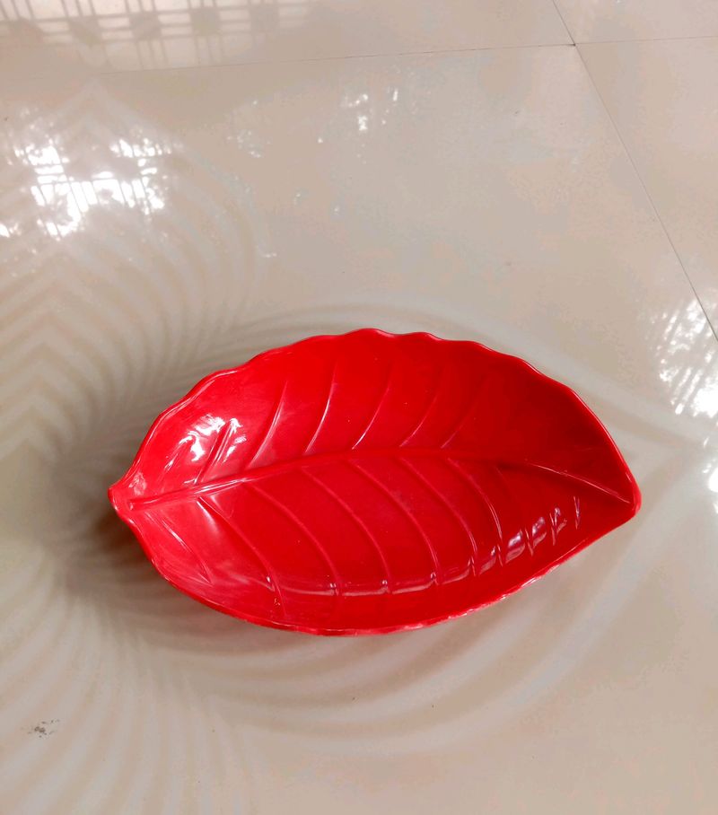 Red Leave Plate