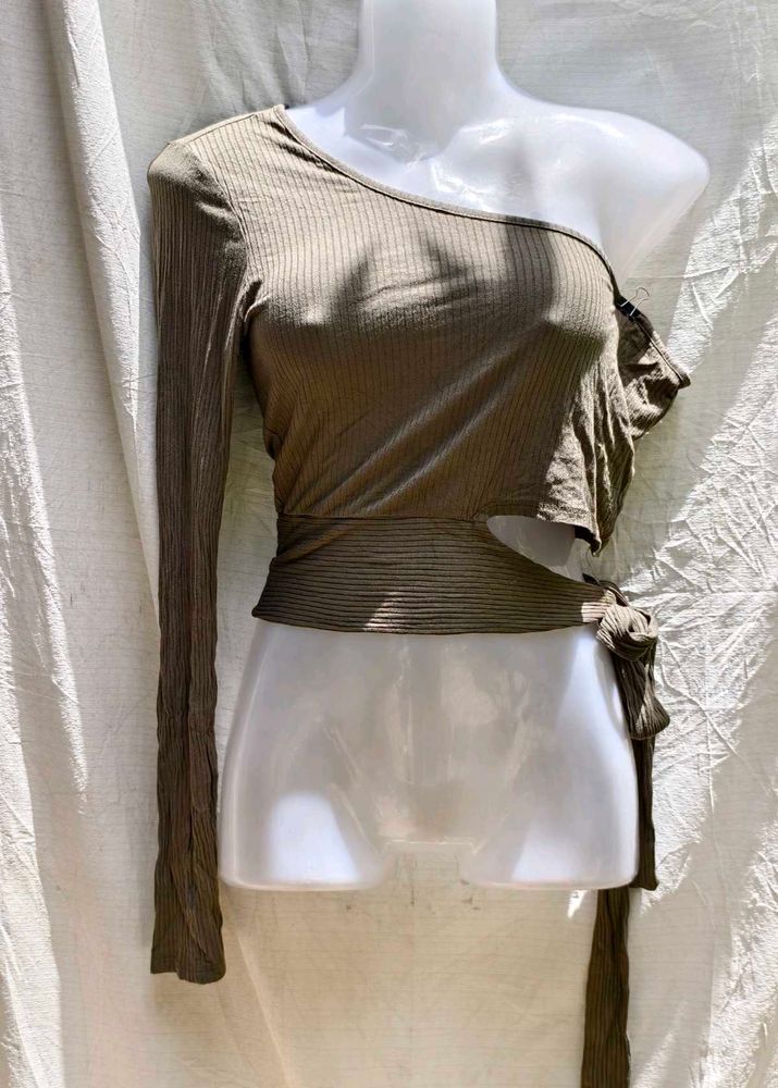 SEXY OLIVE CROP TOP