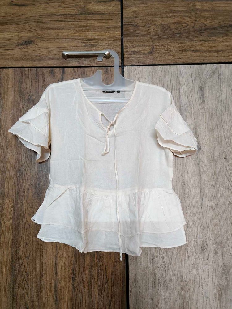 Van Heusen Top White
