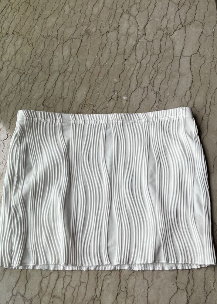 Chic White Pleated Mini Skirt