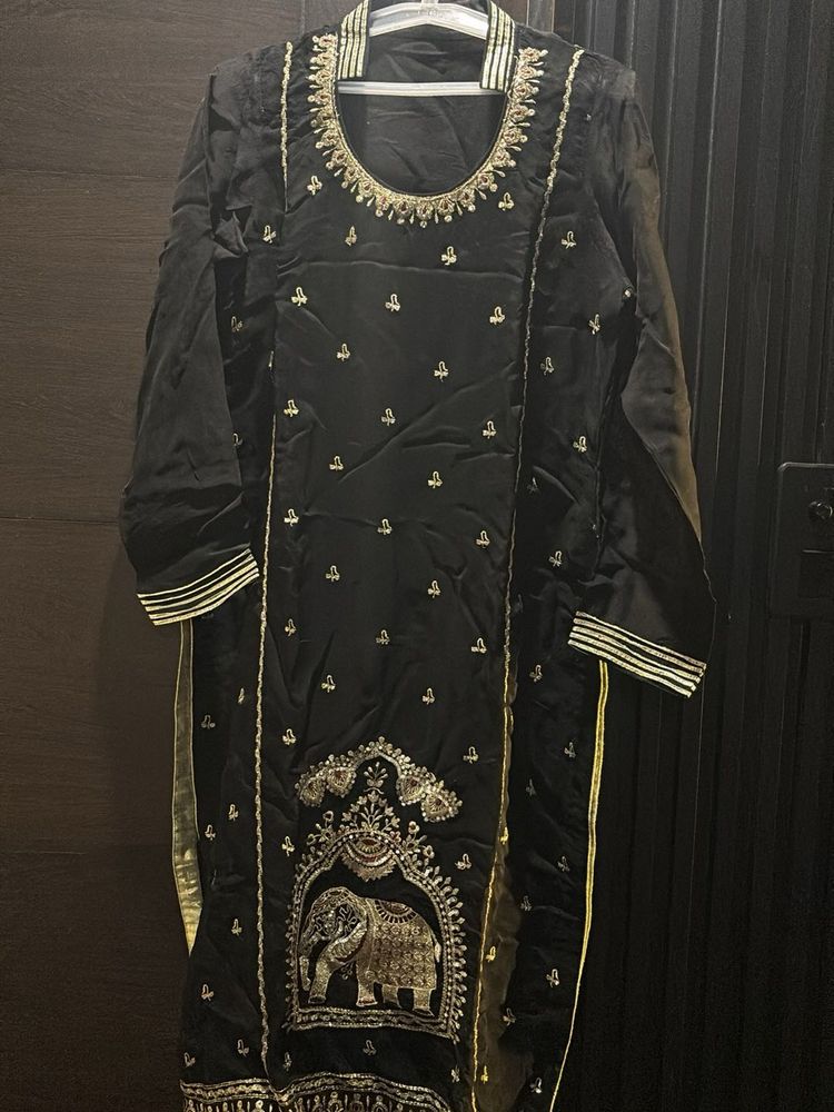 Elegant Black Kurta Set With Inner Inside