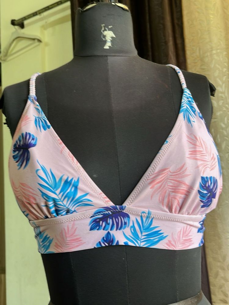 BT61Floral Bikini Top