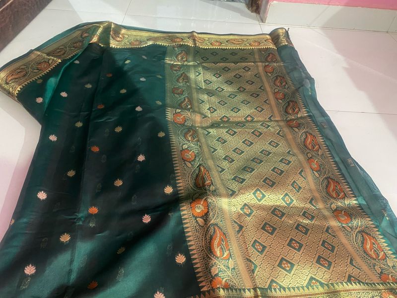 New Green Saree With Blouse Piece