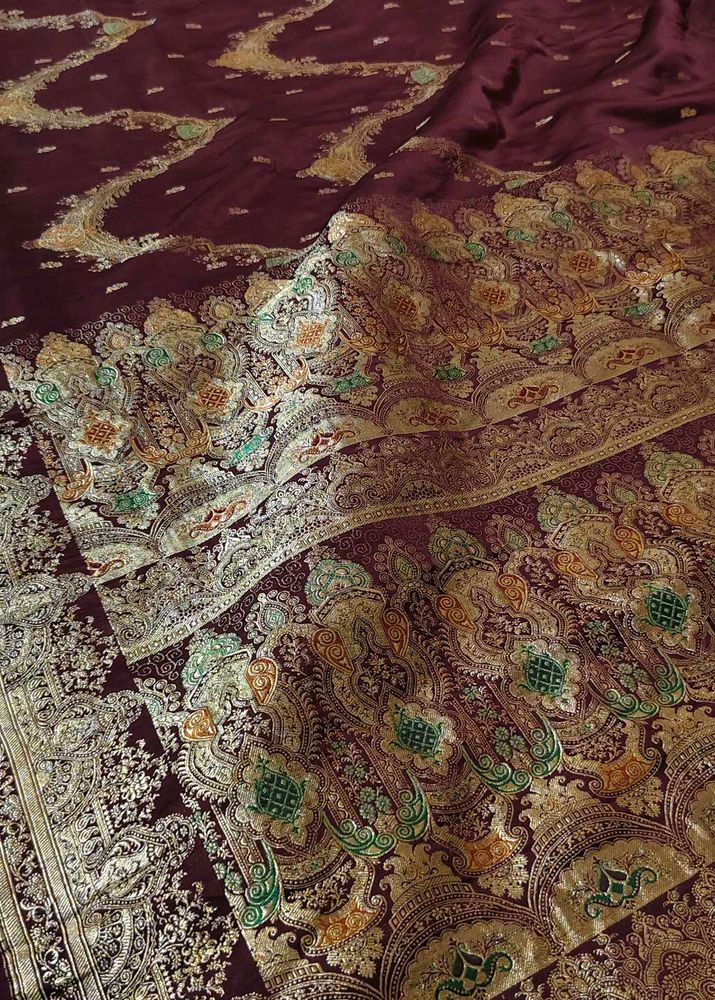 expansive 🔥 Maroon Banarasi Silk Saree 😍