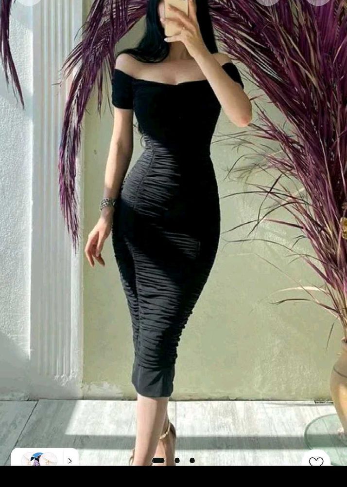 NEWME BLACK OFFSHOULDER RUCHED DRESS