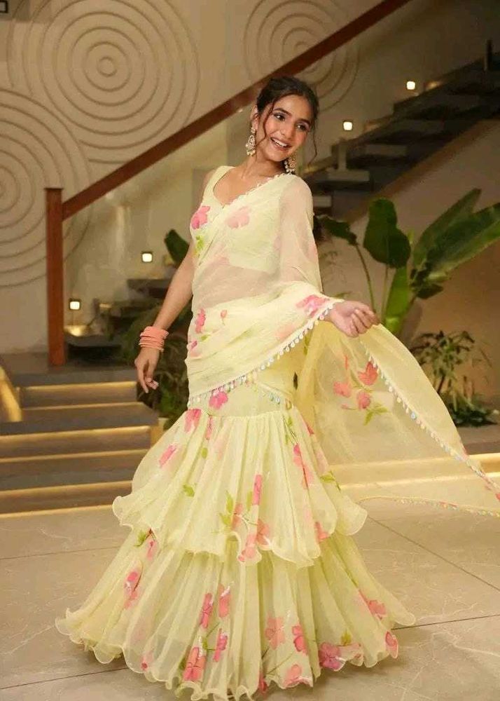 New Bollywood Stayle Beautiful Women Sarees Import