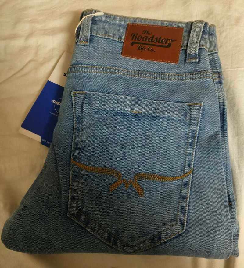 Roadster Light Wash Jeans