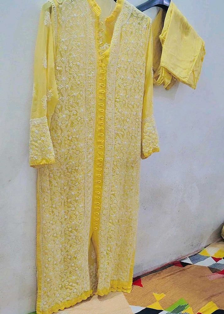 Yellow Lucknowi Chicken Curry Kurta With Inner