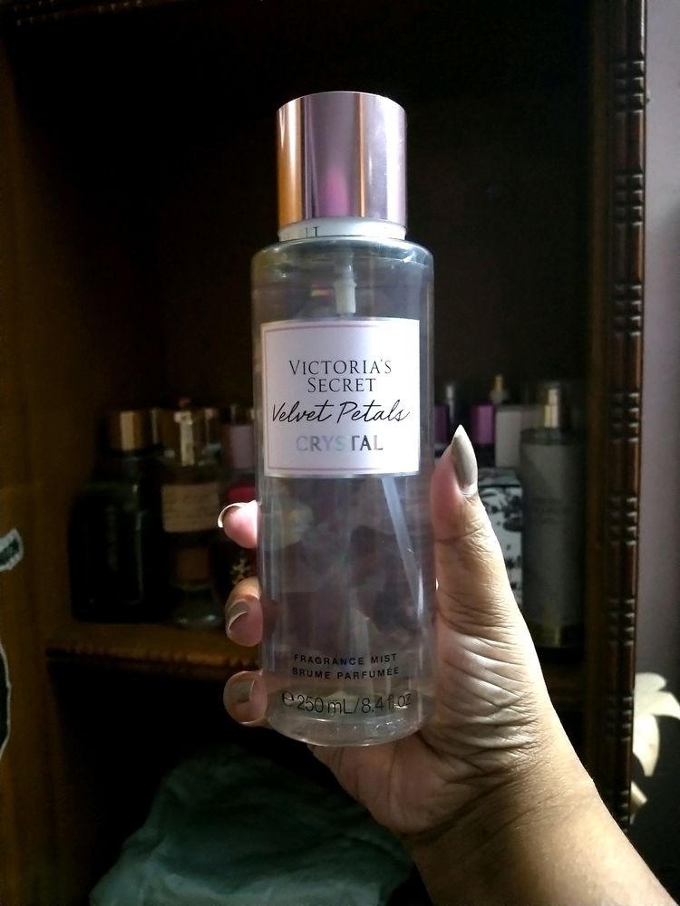 Victoria&#39;s Secret Velvet Petals Crystal
