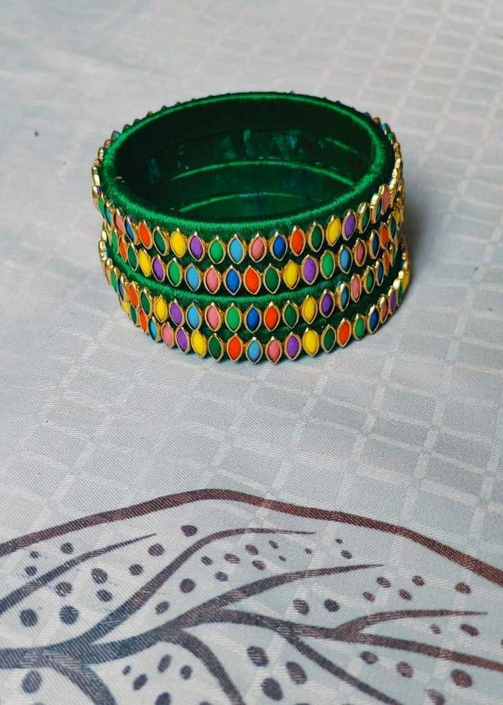 Thaired Kundan Bangles
