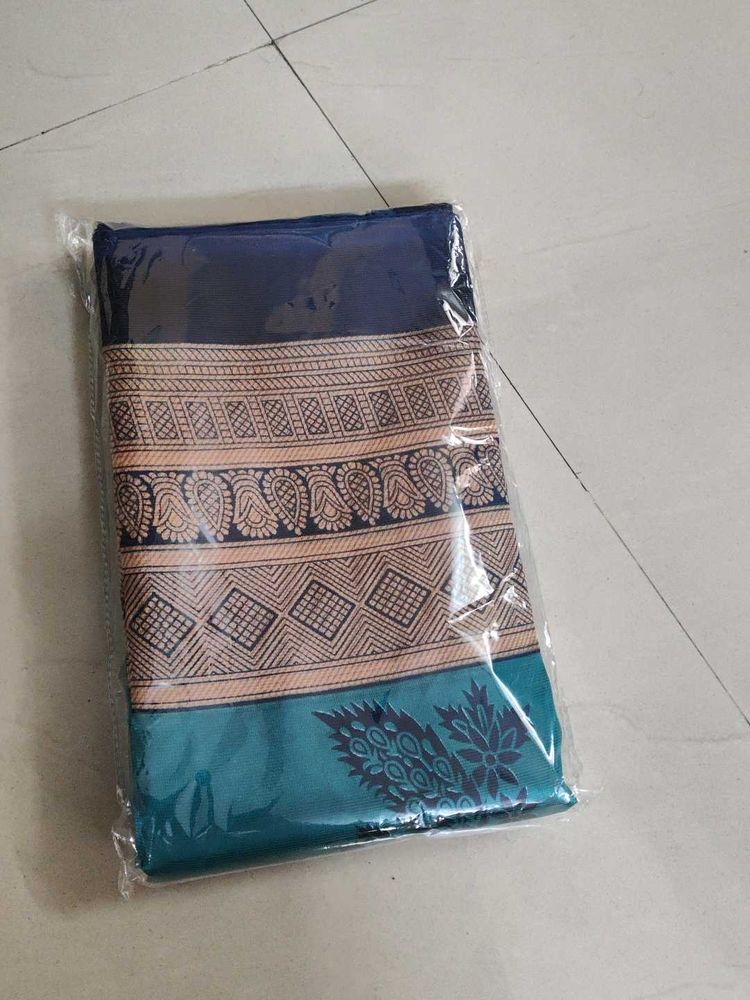 Art silk saree ,peacock print new with tag
