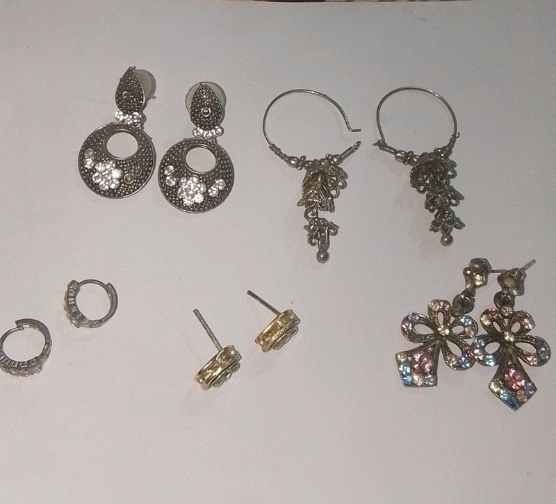 5Pair Of Earrings 💗