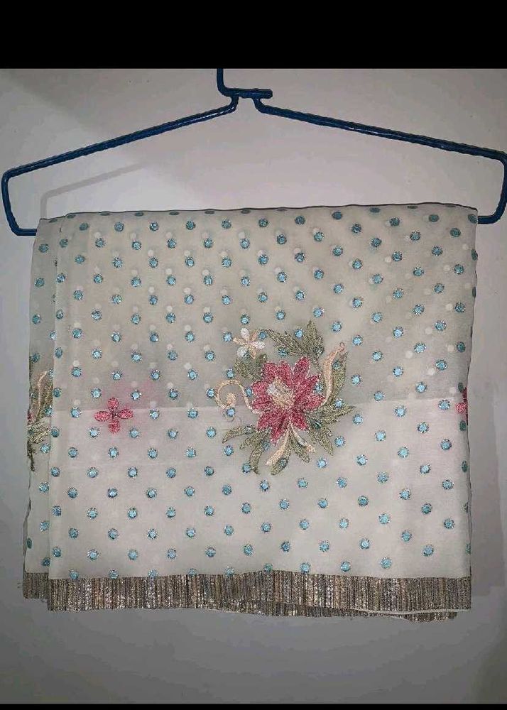 Designer White Saree 💙🤍