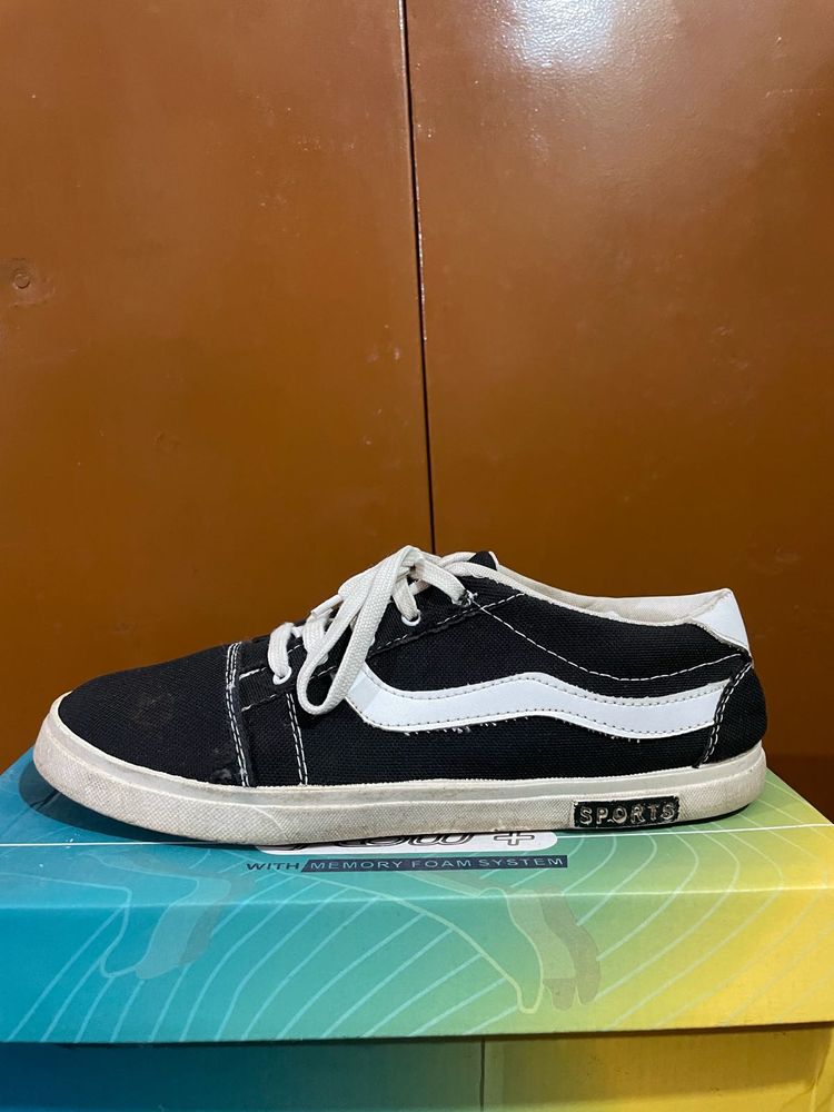 Black &amp; White Casual Sneakers