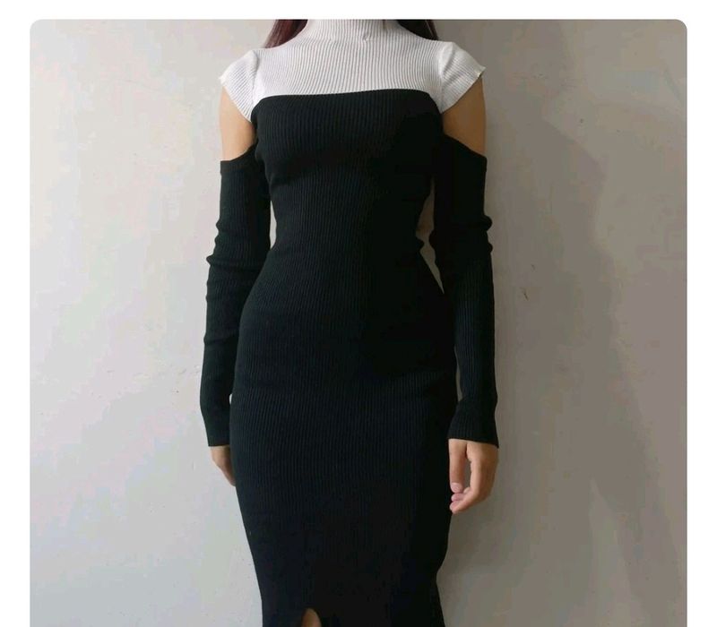 Ribbed Cold-Shoulder Midi Dress