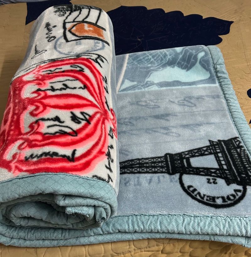 Paris-Themed Soft Throw Blanket single bed