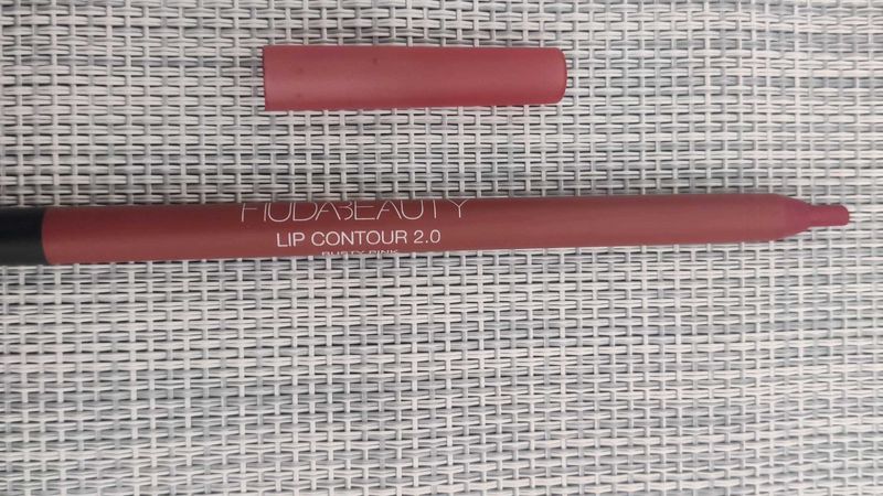 Huda Beauty Lip Contour 2.0 - Rusty Pink