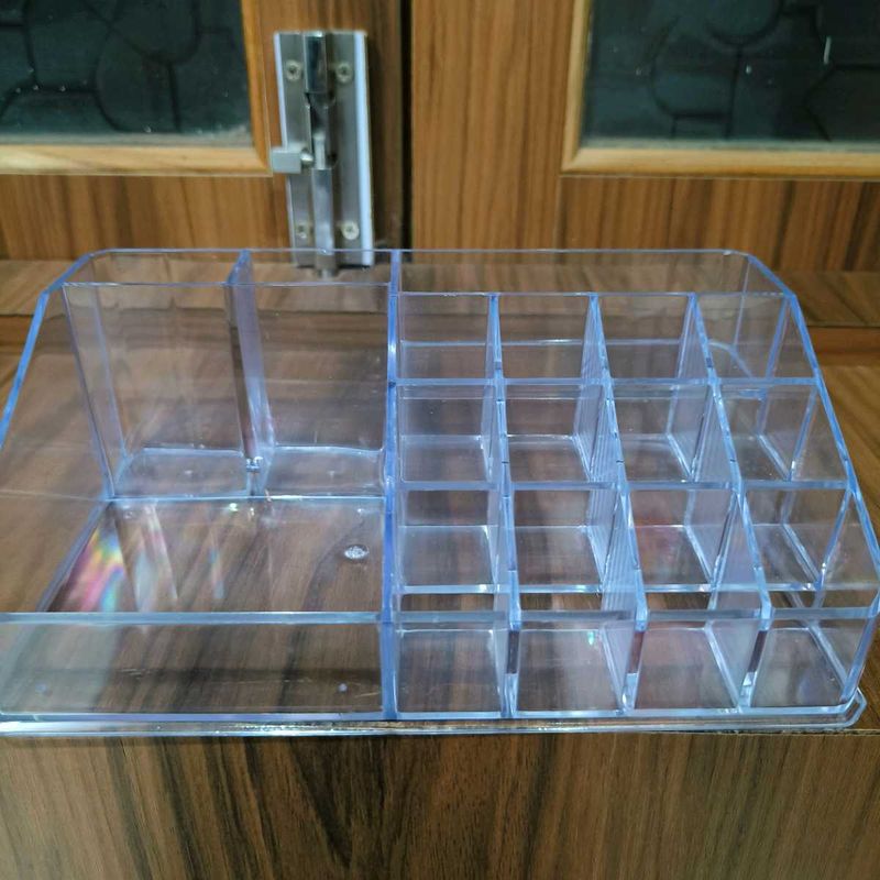16 Compartment Transparent Organizer