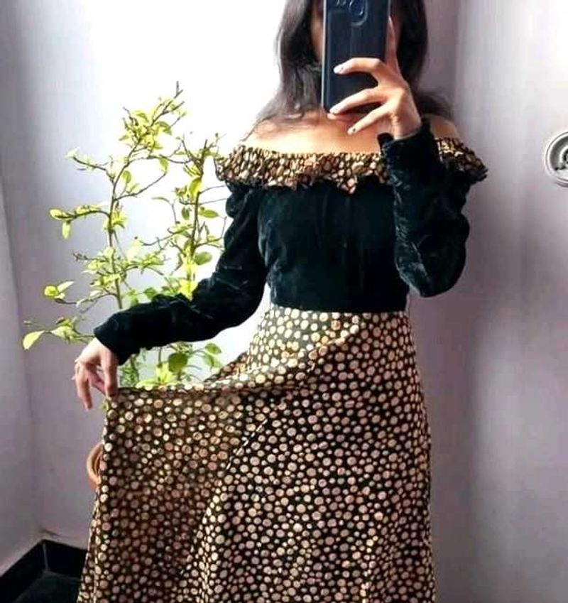 Chic Black &amp; Gold Dress