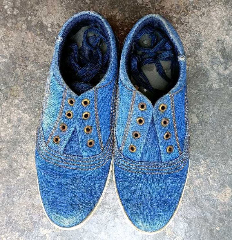 Casual Shoe