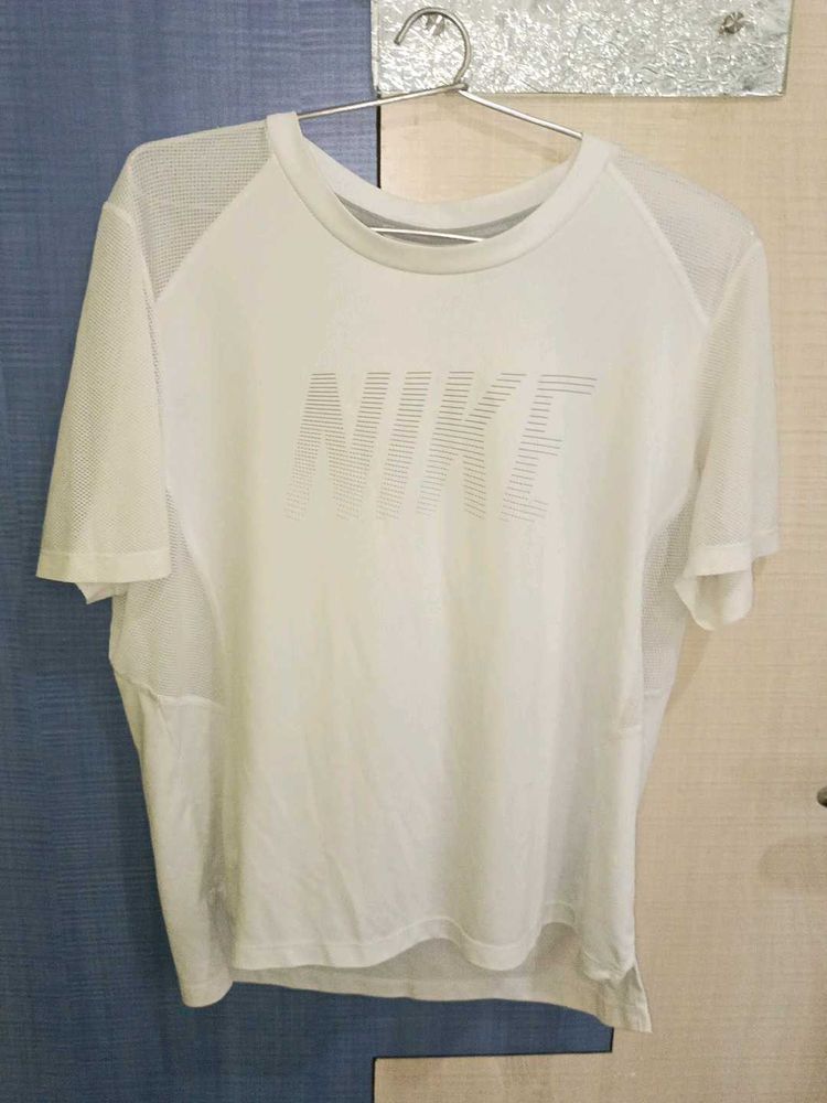 Nike White T-Shirt