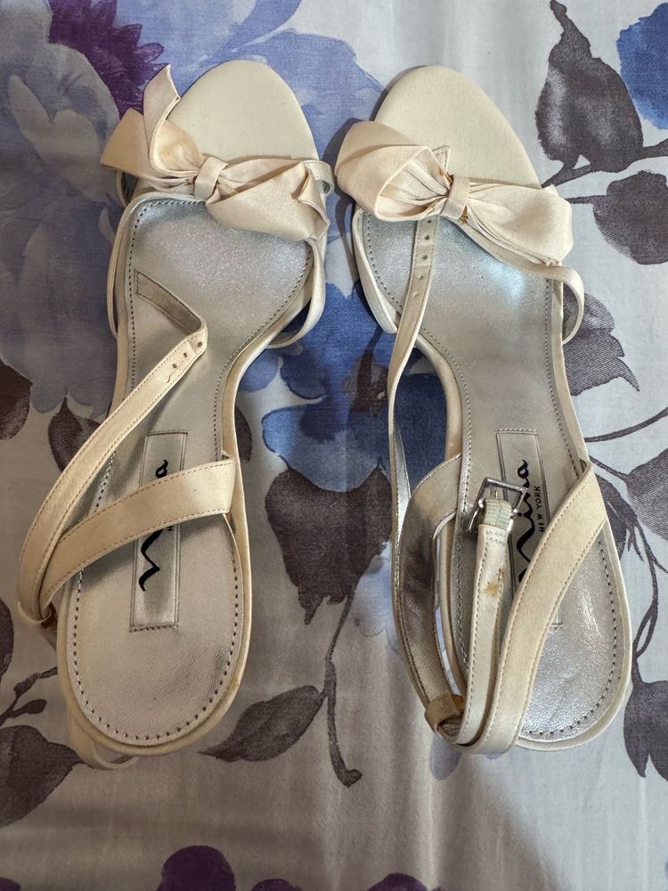 Nina Pumps