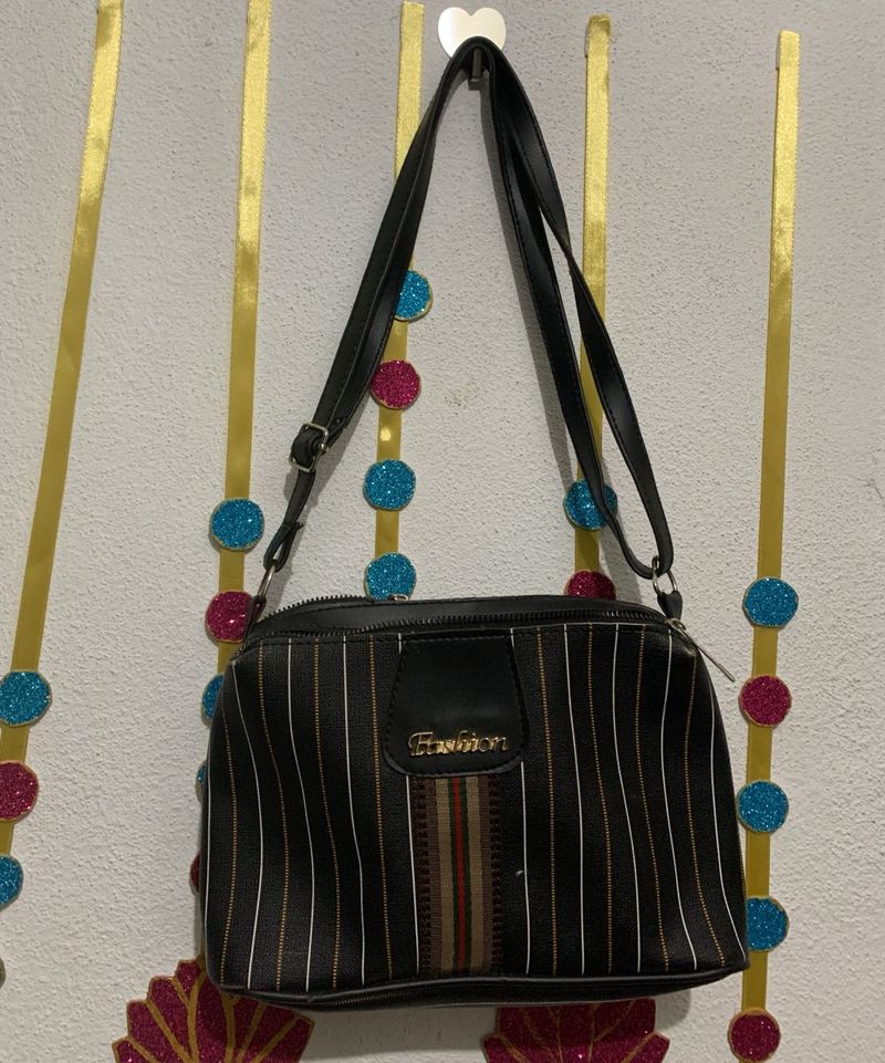 Fashionable Striped Crossbody Bag
