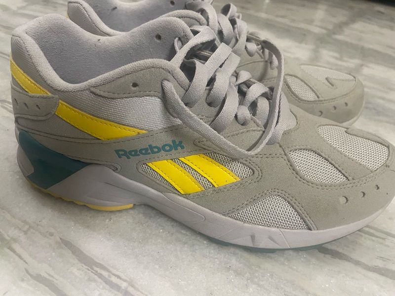 Reebok Classic Aztrek Grey &amp; Yellow Sneakers