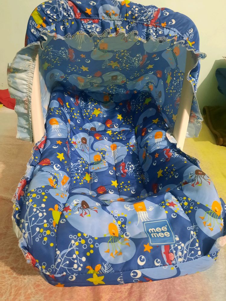 Baby Carry Cot/ Bouncer