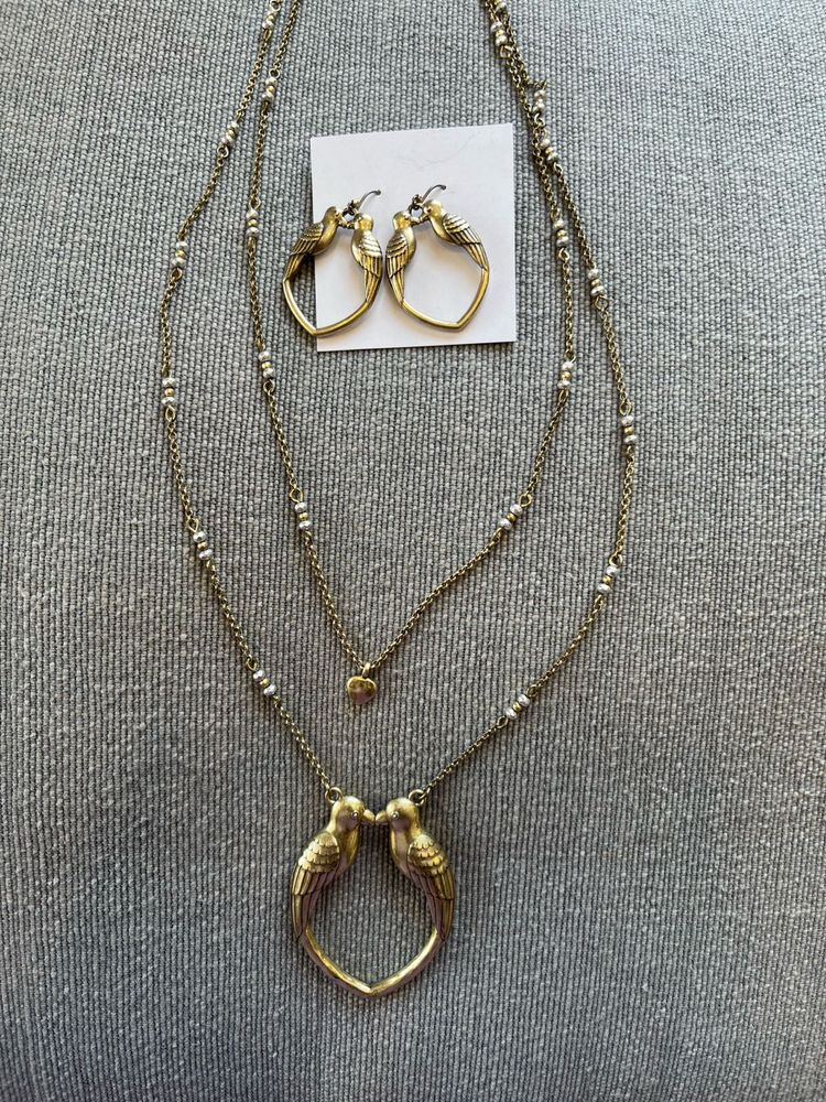 Gold Necklace &amp; Earrings With Unique Heart Design