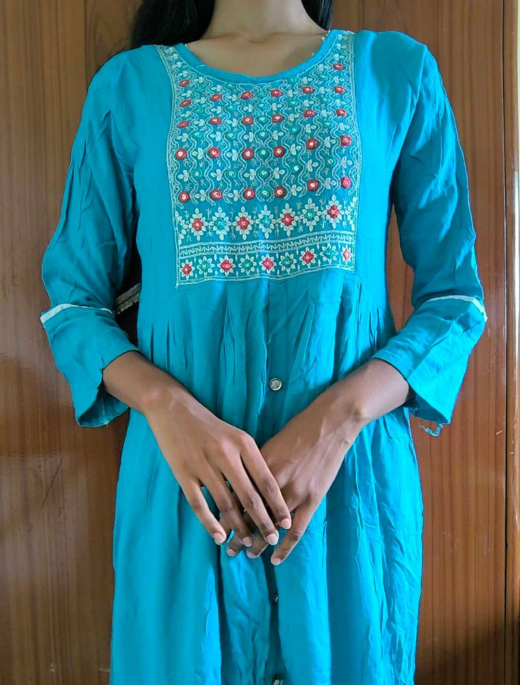 Embroidered Side Slit Kurti