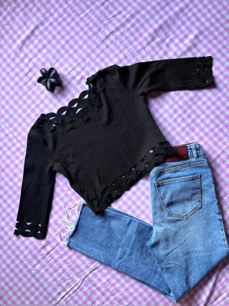 Cut Out Top