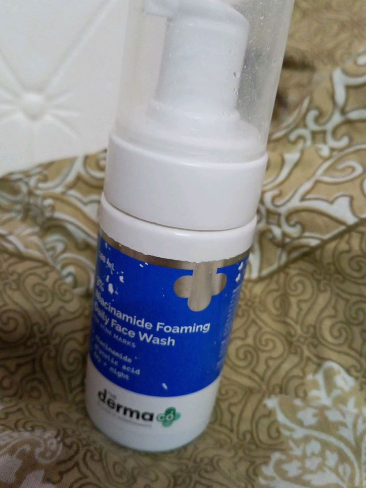 Salicylic And Niacinamide Face Wash