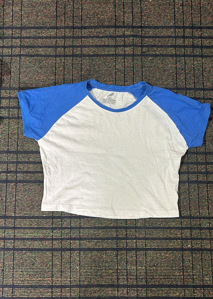 CROPPED TOP